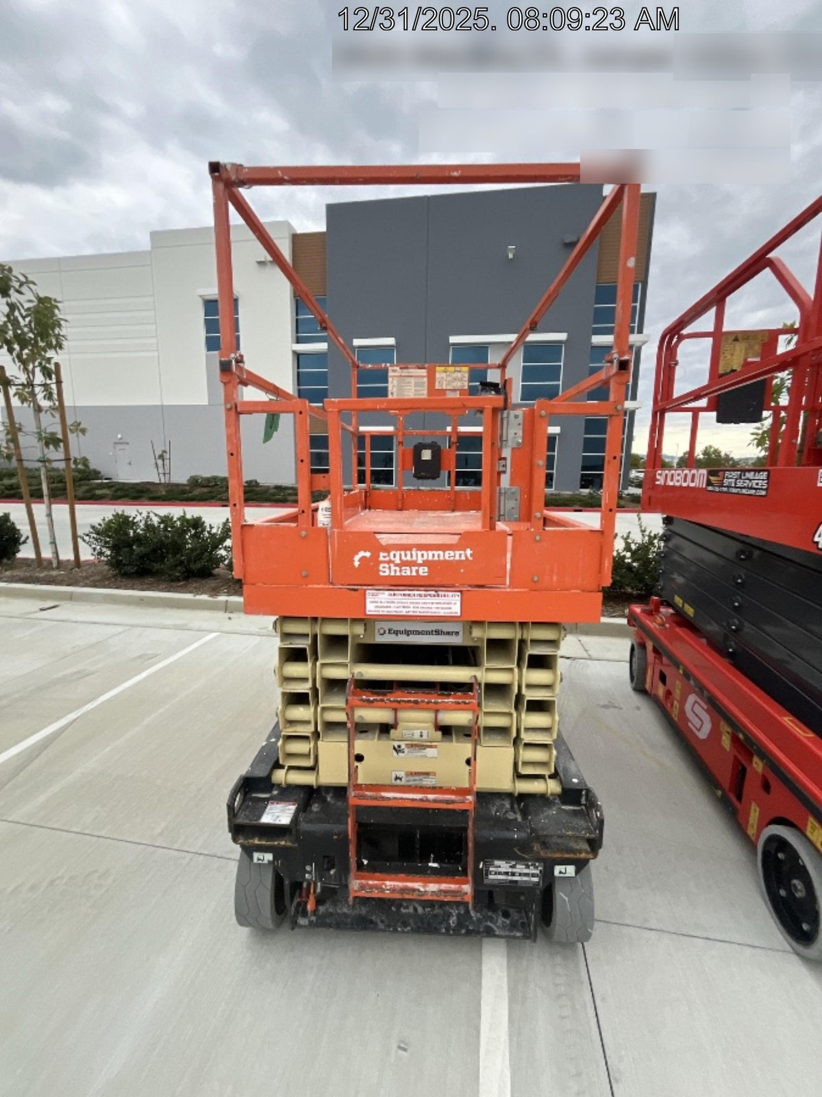 2022 JLG ES3246
