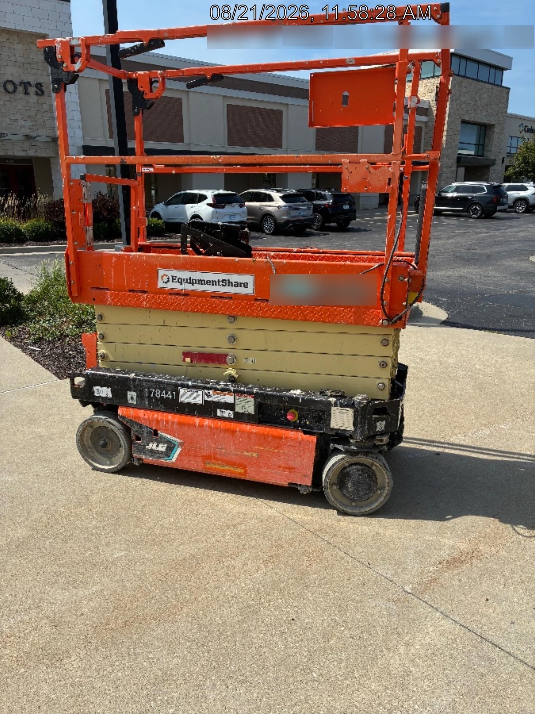 2021 JLG ES1932