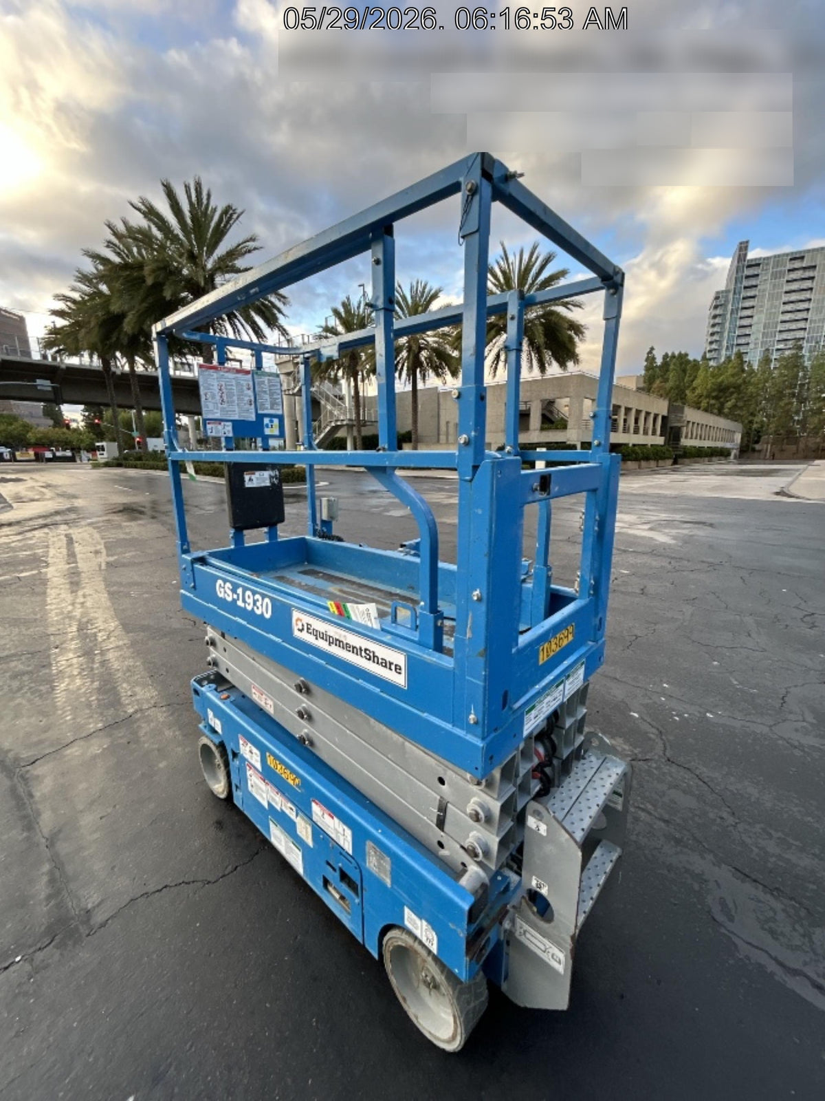 2020 Genie GS-1930 Solid Non Marking Tires, Beacon, Folding rails with half height swing gate, 800W Inverter