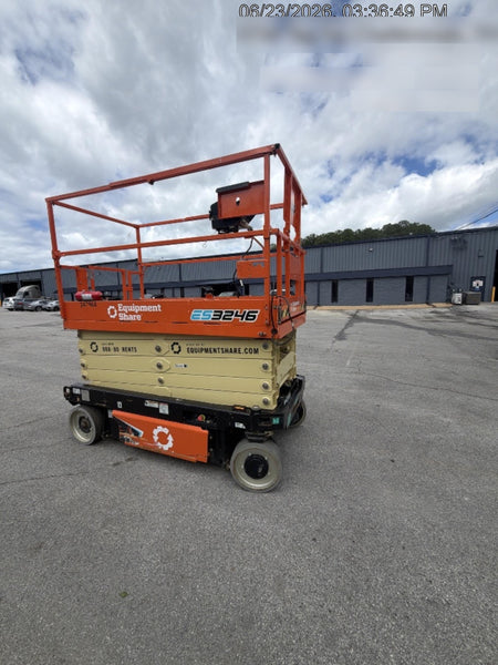 2022 JLG ES3246