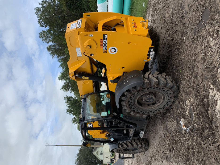 2020 JCB 509-42 Canopy, Solid Tires, Work Lights, Beacon, Aux Hydraulics, Back up Alarm, Lifting Eye, ES Decals