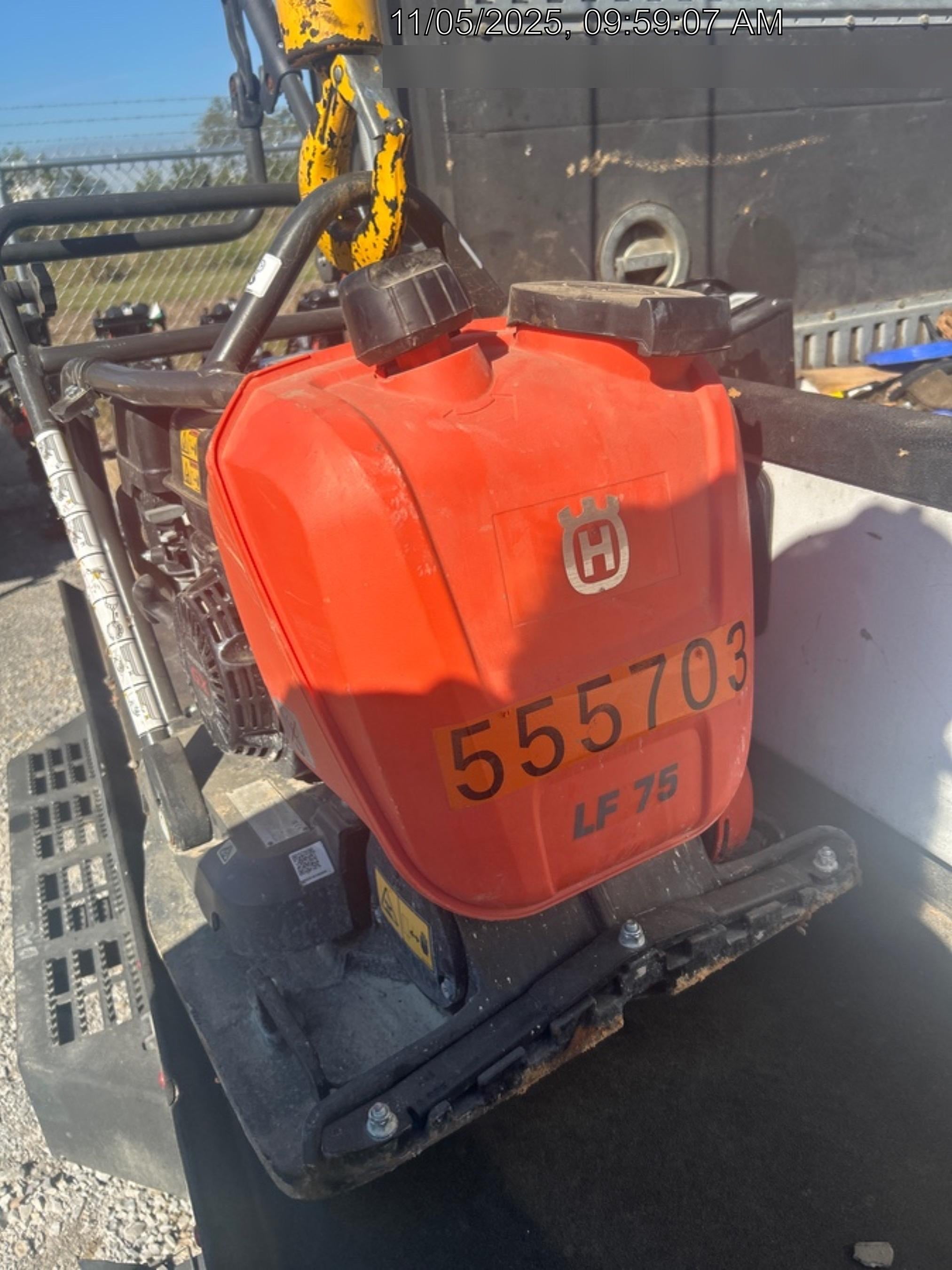 2025 HUSQVARNA LF75