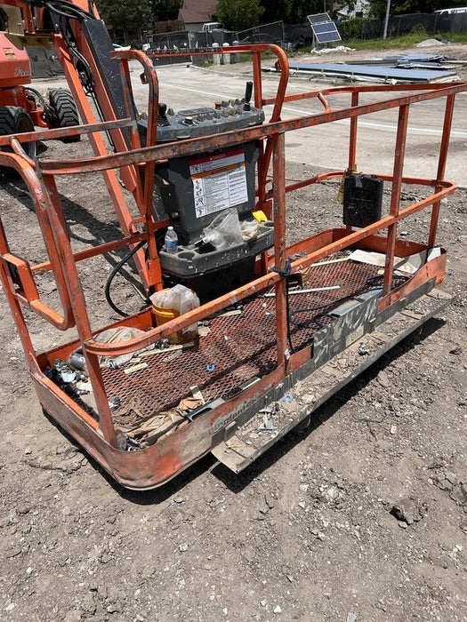 2019 JLG 660SJ 4WD w/Deutz Diesel Engine, FF Tires, Beacon, Welder-Ready Package