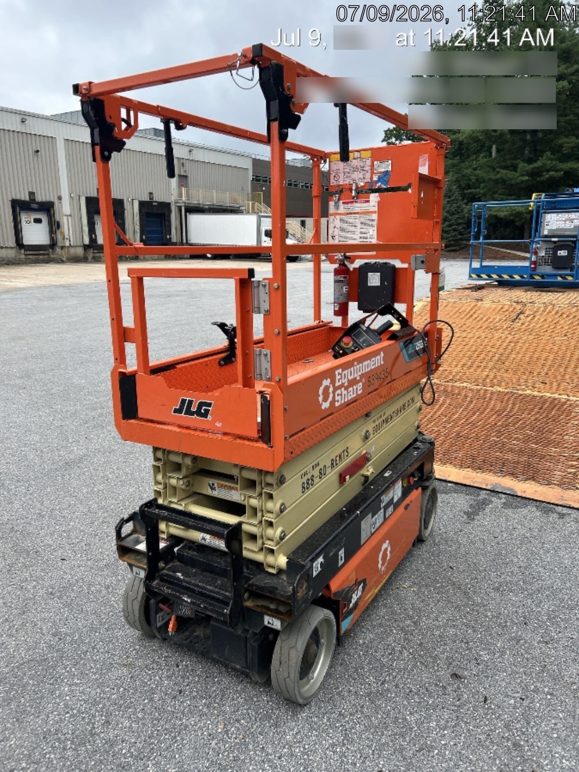 2025 JLG ES1932
