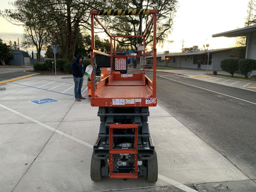 2020 Skyjack SJIII-3219 Solid NM Tires, Half height spring hinged entry gate, Dual Beacons, 800W Inverter