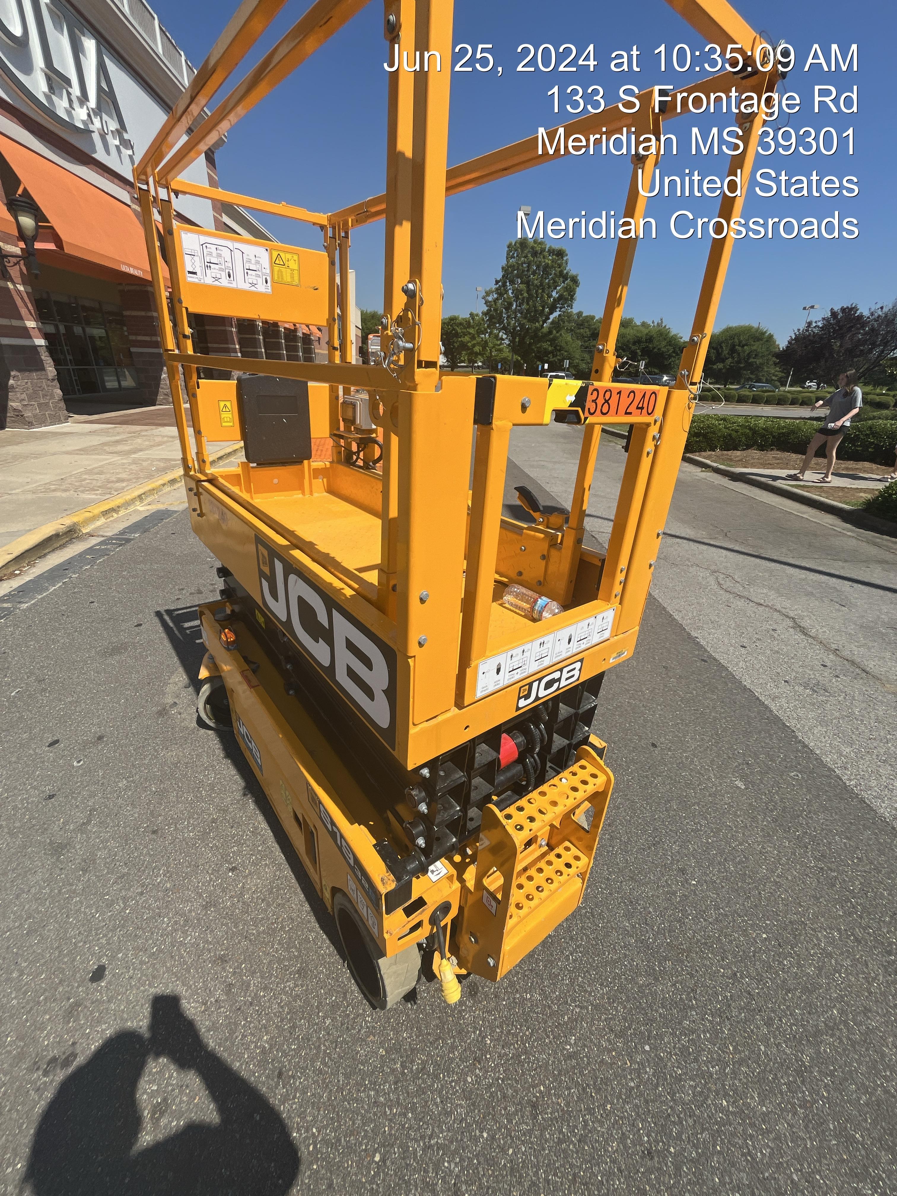 2024 JCB S1932E