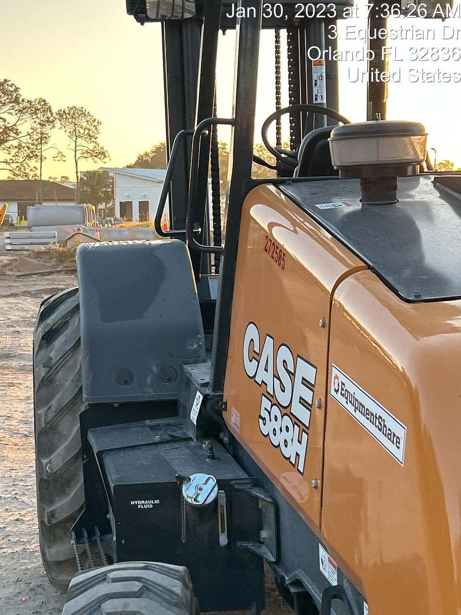 2023 CASE 588H