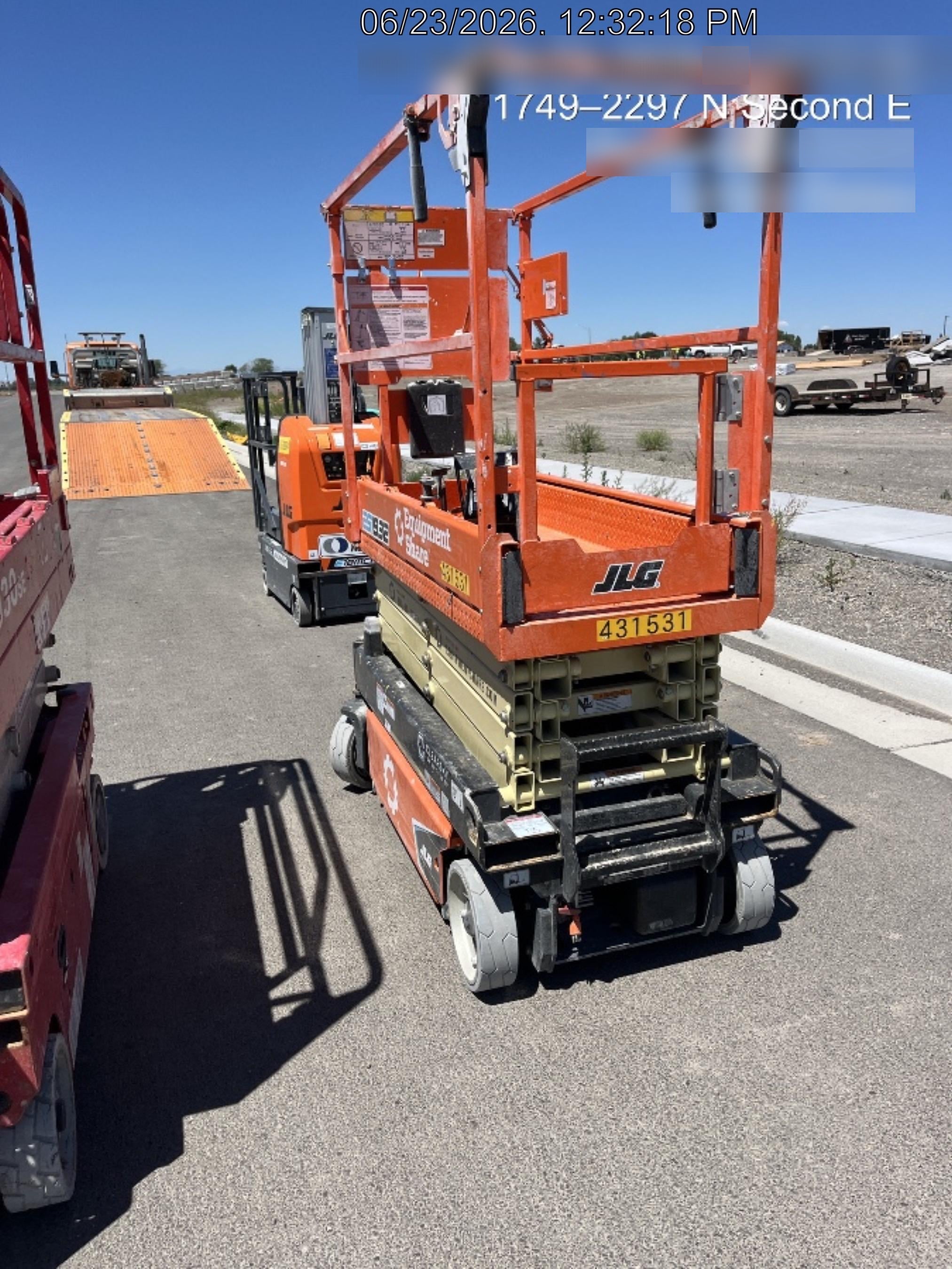 2024 JLG ES1932