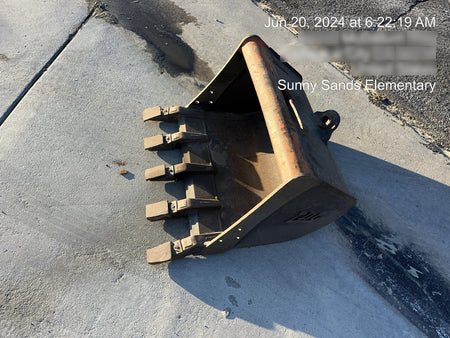 2021 DOOSAN 30" Bucket - Doosan