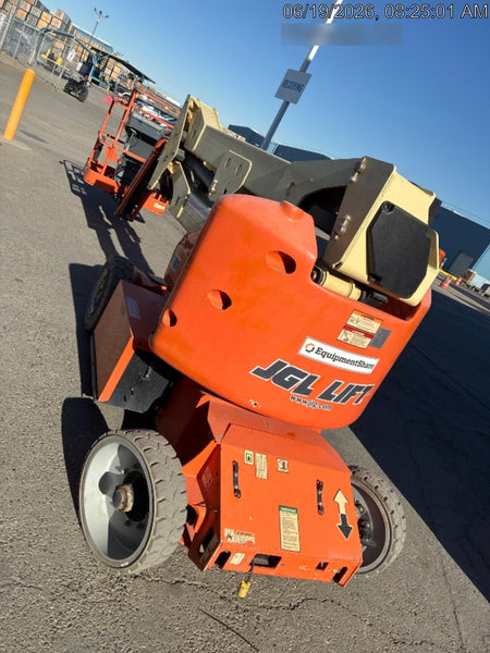 2019 JLG E400AJPN