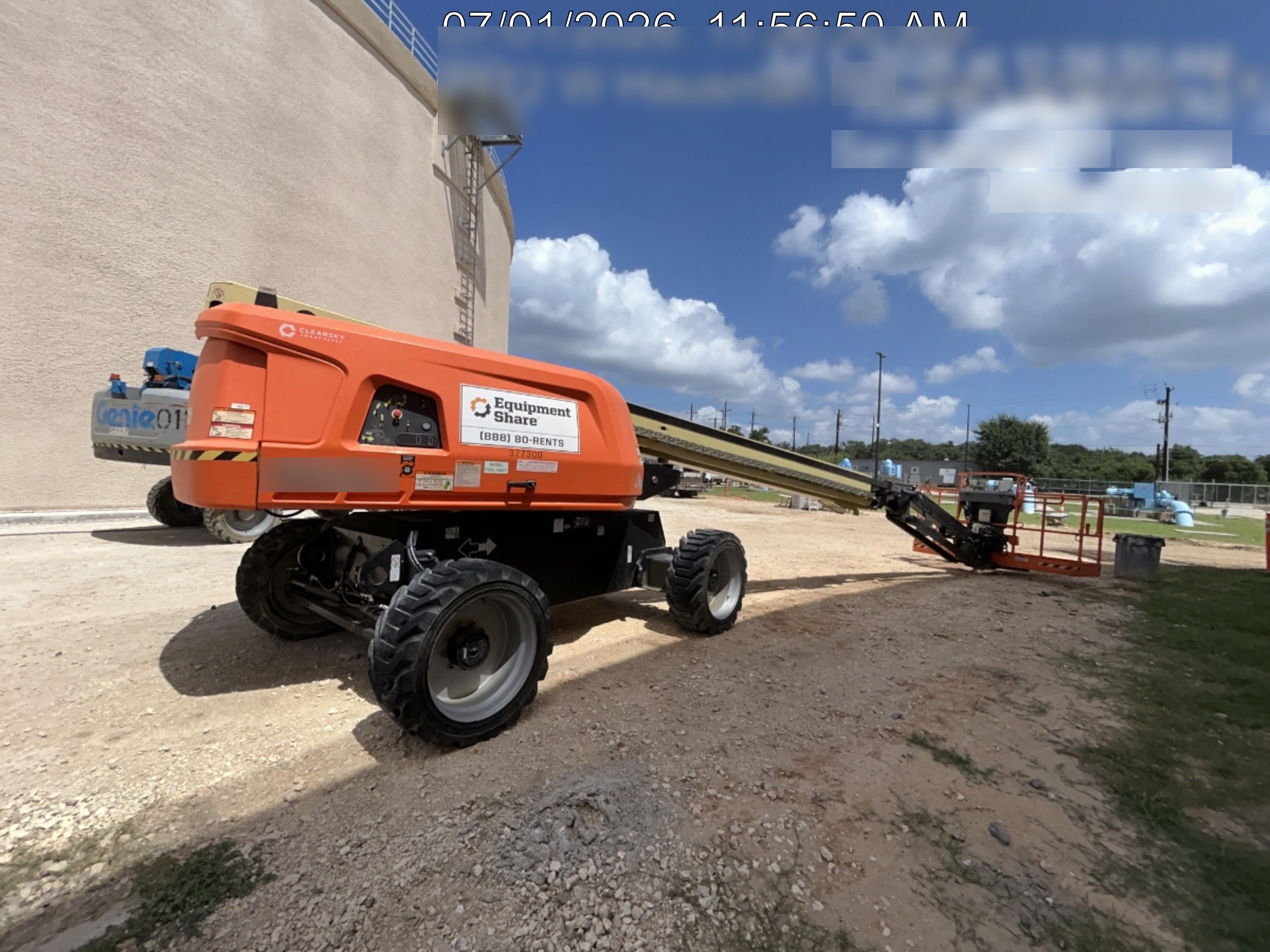 2023 JLG 660SJ