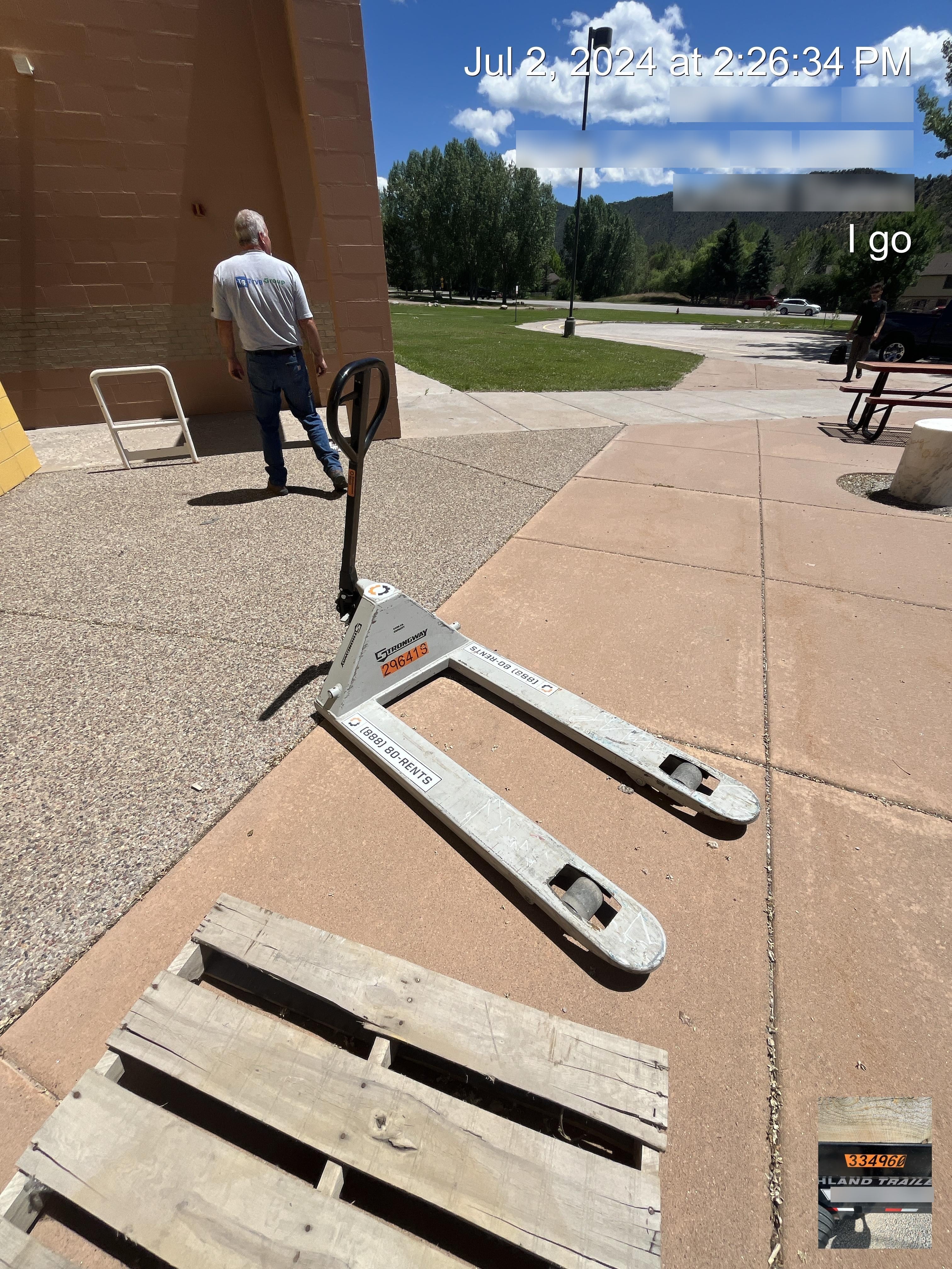 2022 STRONGWAY 4400 lb Pallet Jack