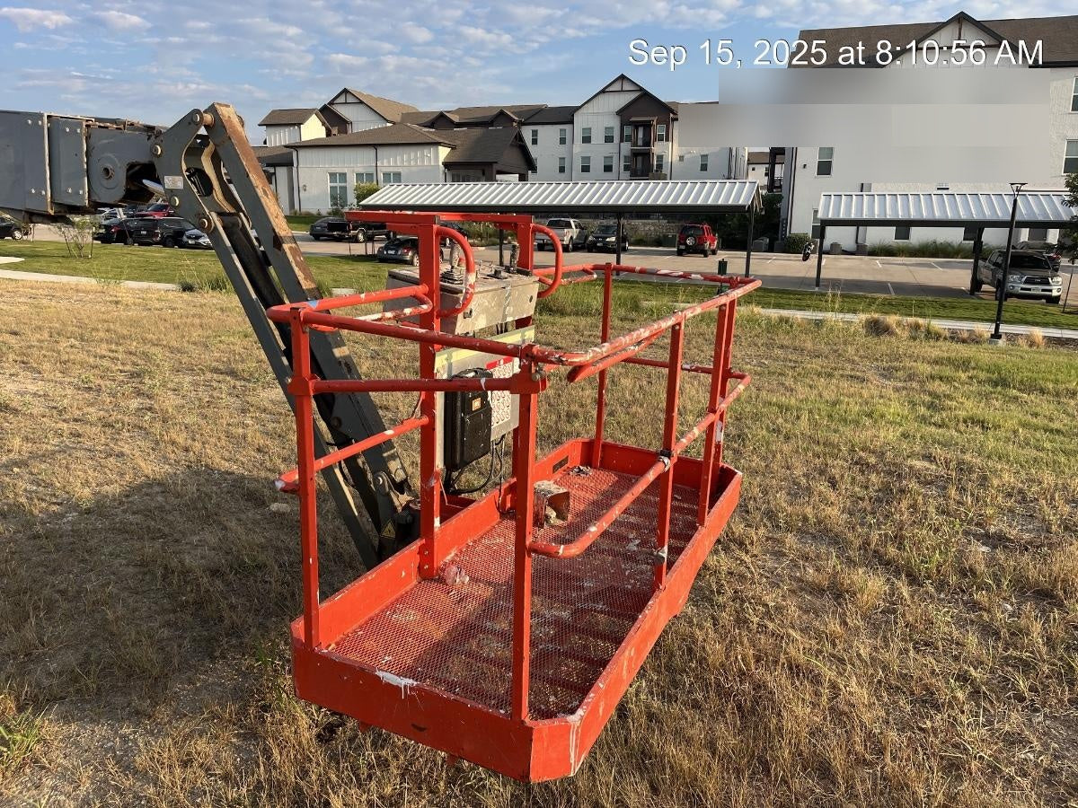 2016 SKYJACK SJ86T