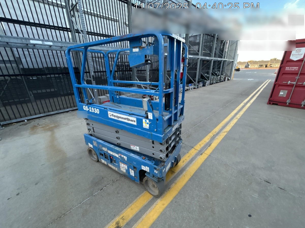 2020 Genie GS-1930 Fixed rails with chain entry gate - Pre A92.20