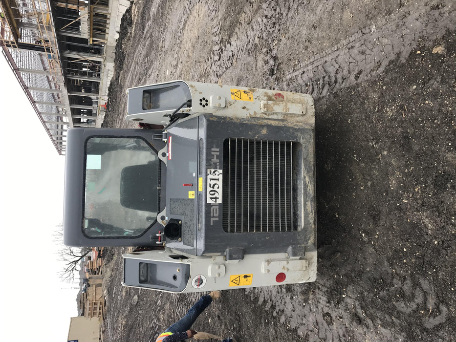 2019 Takeuchi TL8W Canopy, 15" Wide Rubber Tracks, Back-up Alarm, Front & Rear Working Lights, Auxiliary Hydraulics, Two-Speed Travel, Electronic Monitoring System w/76" HD Dirt Bucket with 8 Teeth, 20.3 cubic feet Capacity