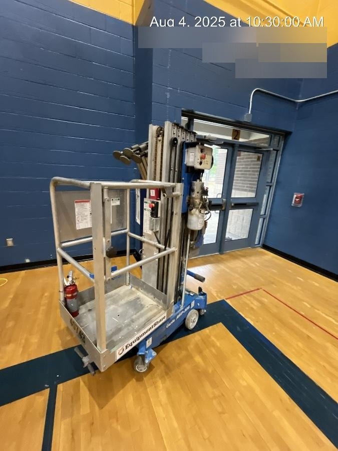 2019 GENIE AWP-30S