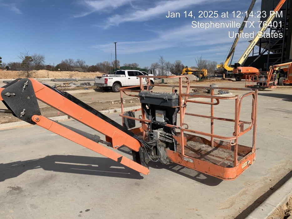 2016 JLG 660SJ
