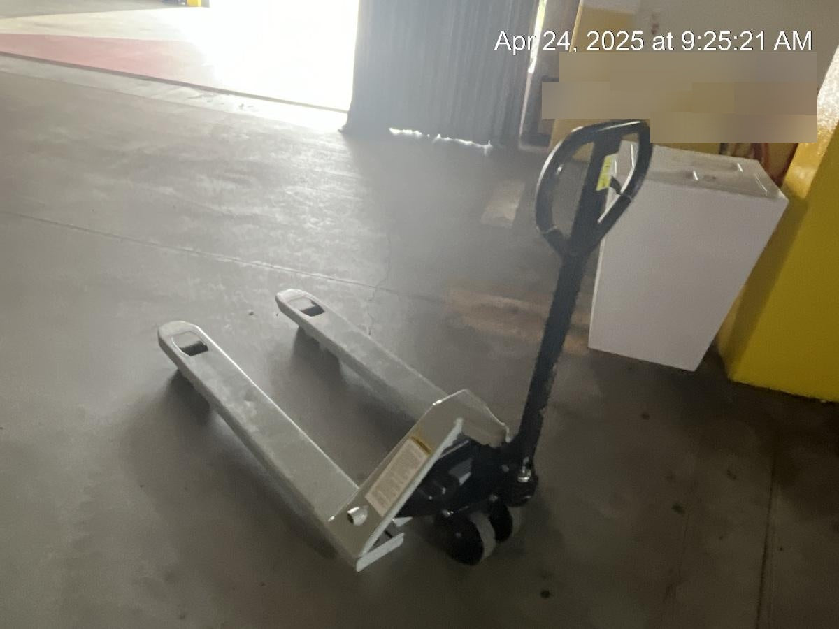 2024 STRONGWAY 4400 lb Pallet Jack