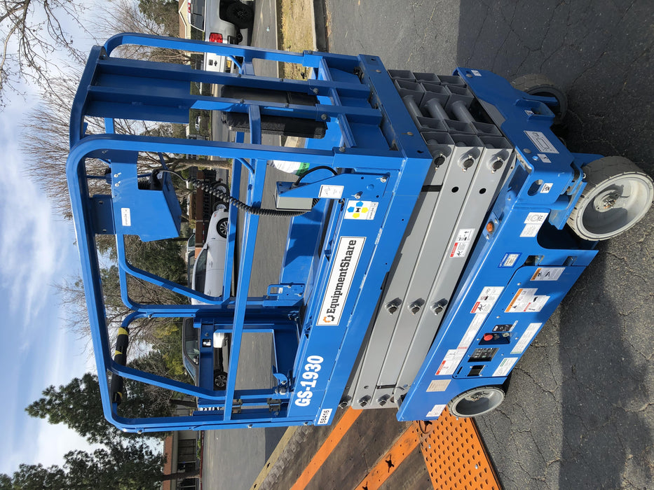 2019 Genie GS-1930 Half Height Swing Gate, 800W Inverter