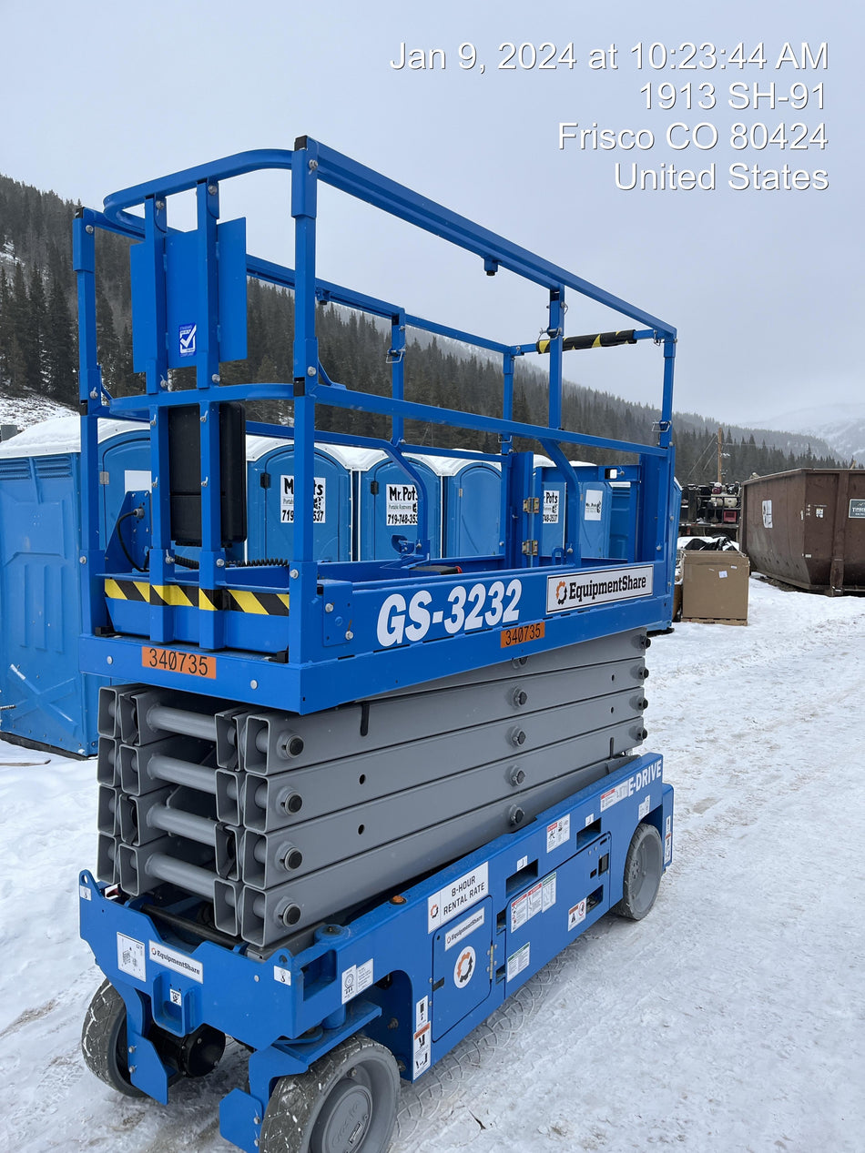2023 GENIE GS-3232