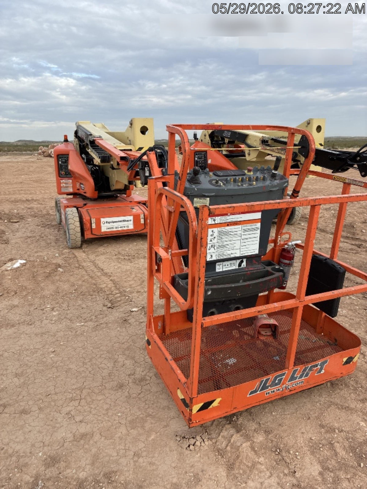 2021 JLG E400AJP Narrow