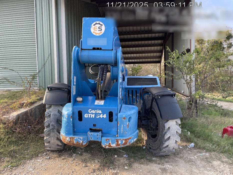 2018 Genie GTH-844 GTH-844 w/Open ROPS, Solid Tires, beacon/work lights, 60" carriage/forks