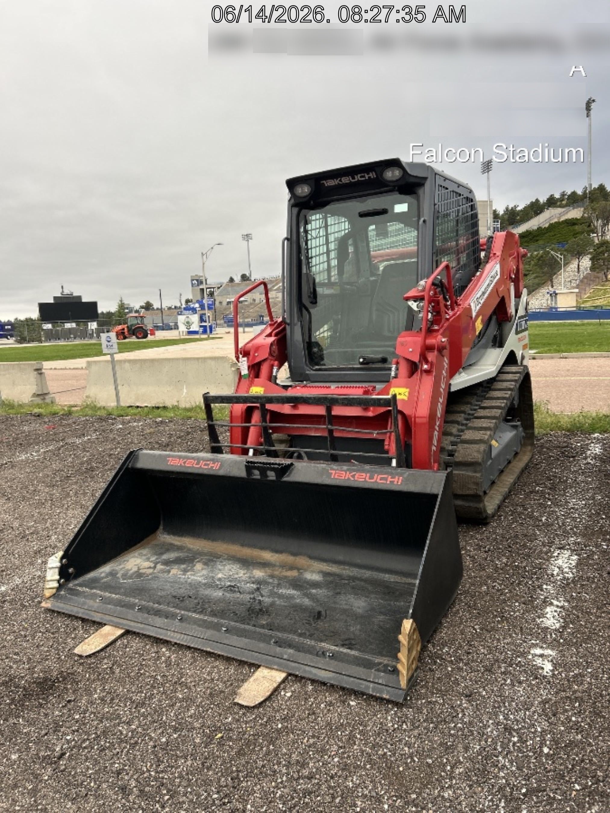 2024 TAKEUCHI TL10V2-CR