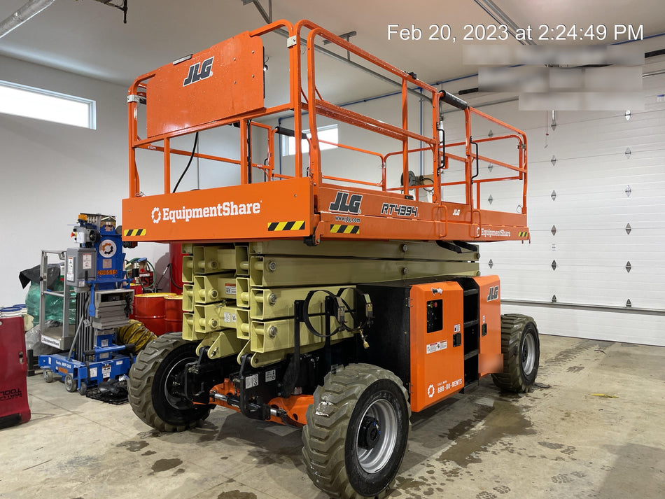 2023 JLG RT4394