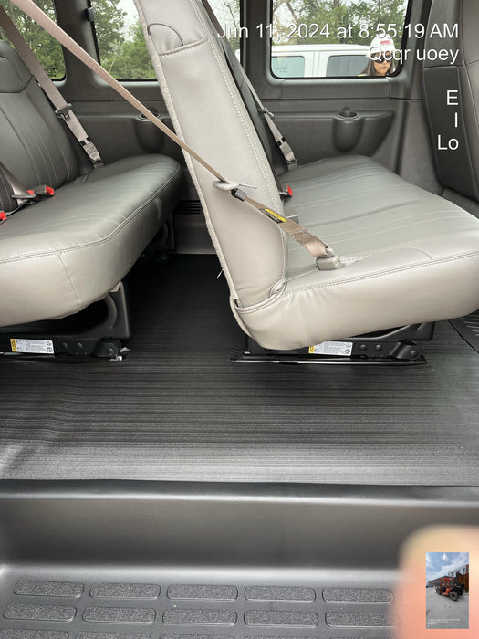 2023 CHEVROLET Express Van - Rental