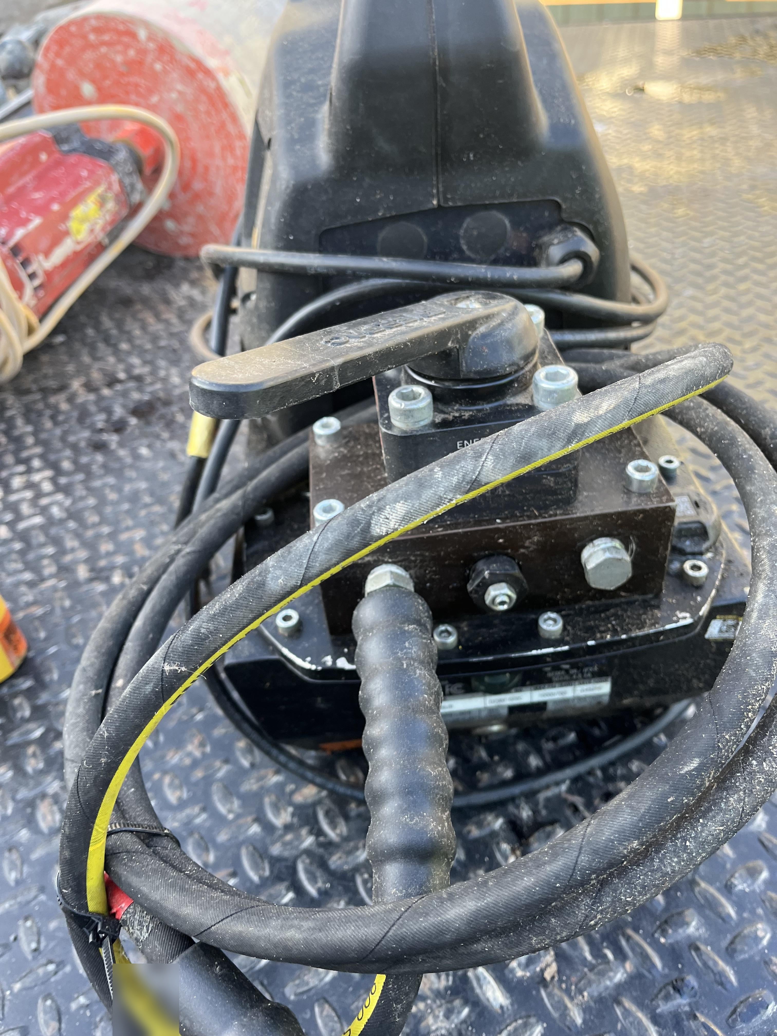 2021 ENERPAC ZU4408JB