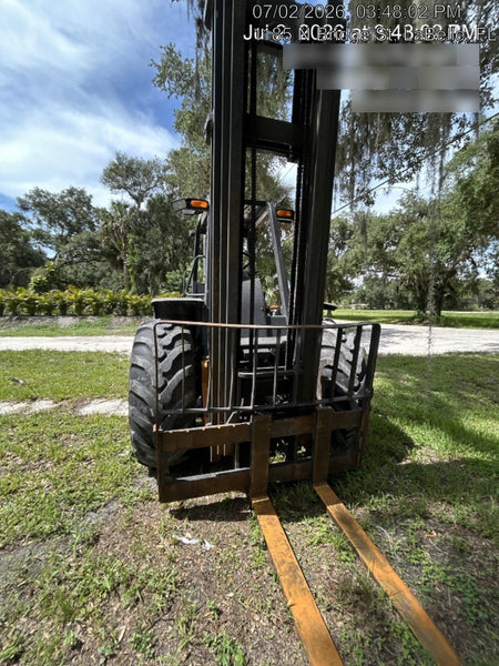 2018 CASE 586H