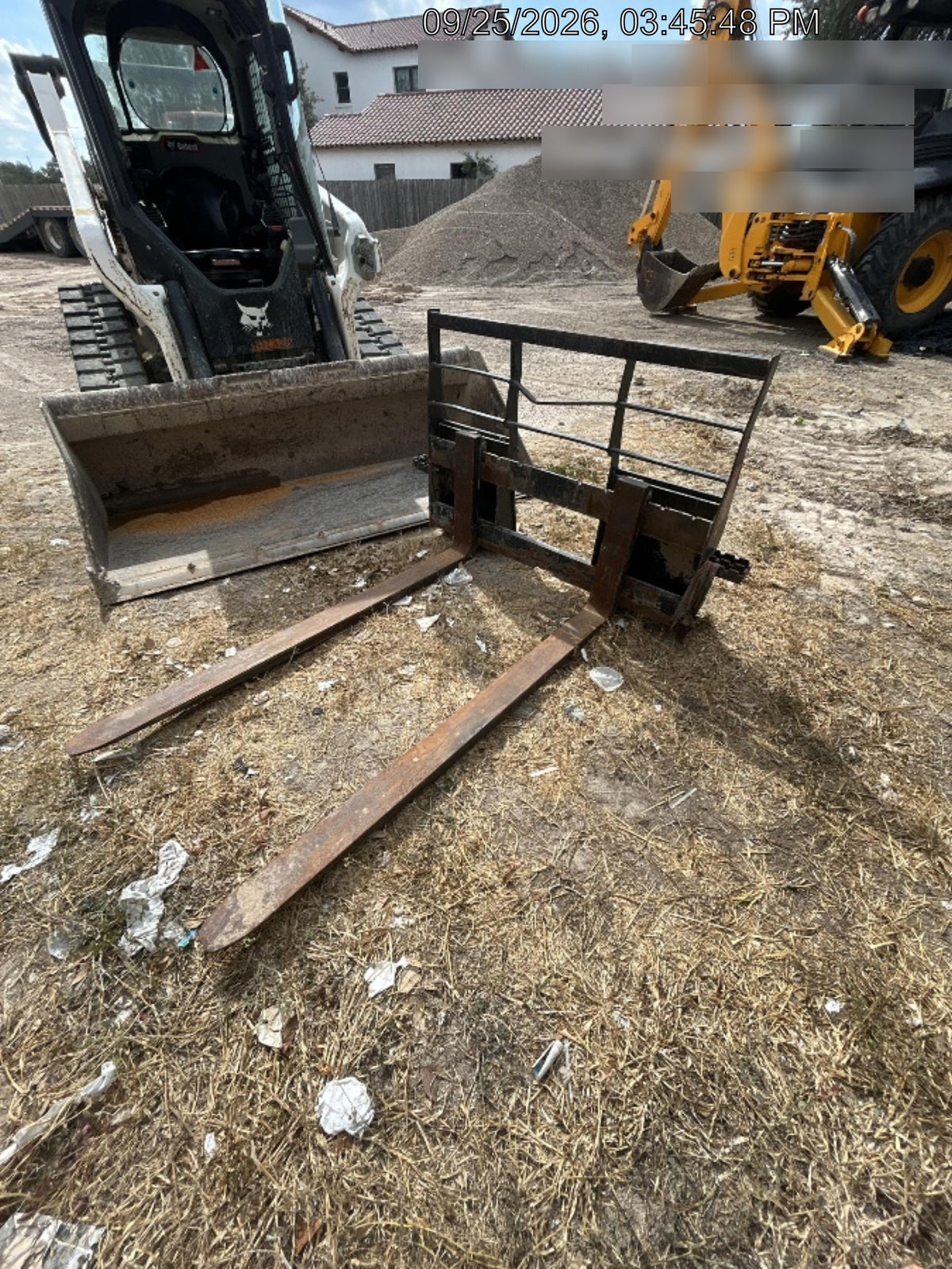 2023 ARROW MATERIAL HANDLING 24" Pallet Fork Frame