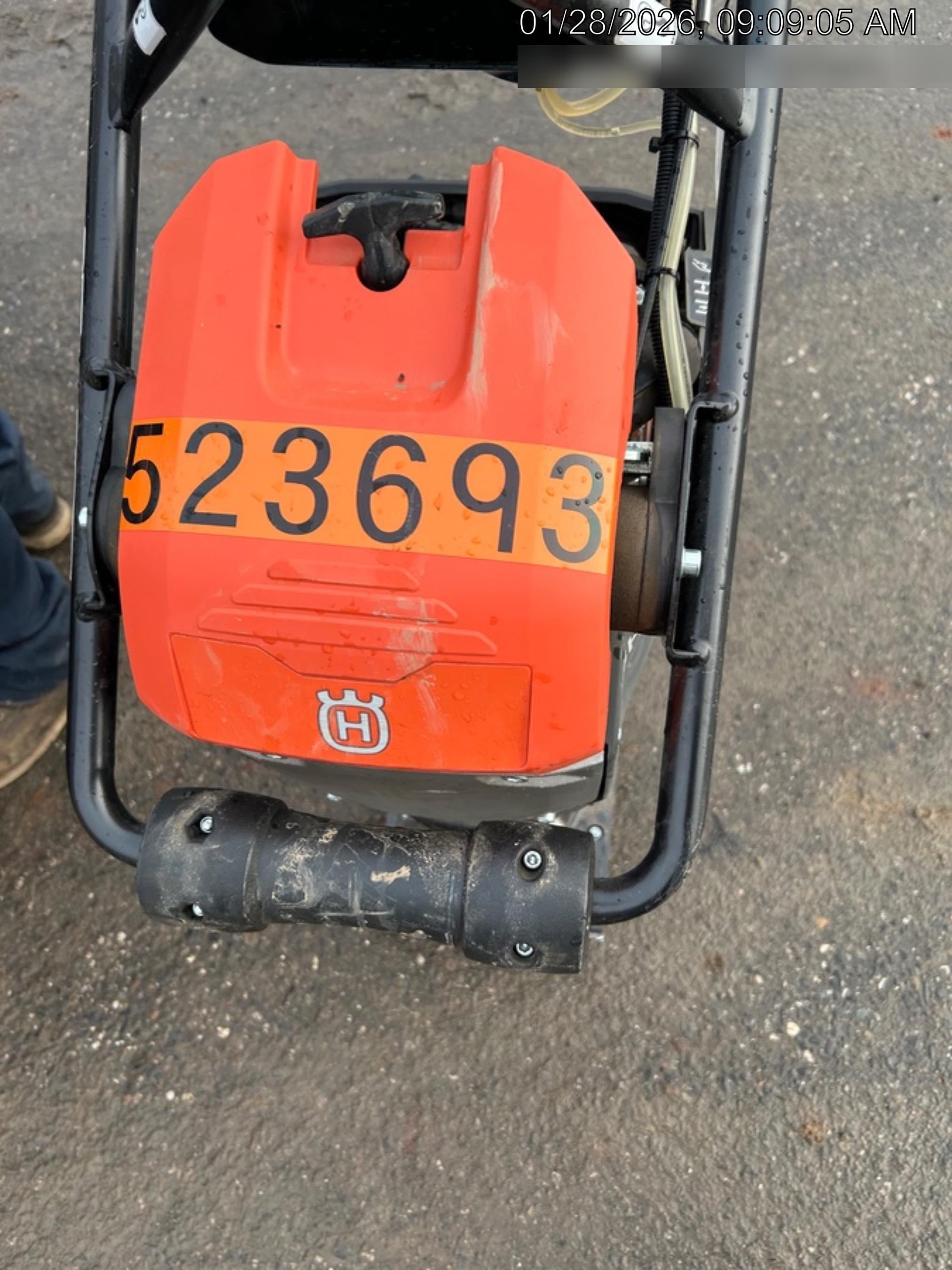 2025 HUSQVARNA LT6005