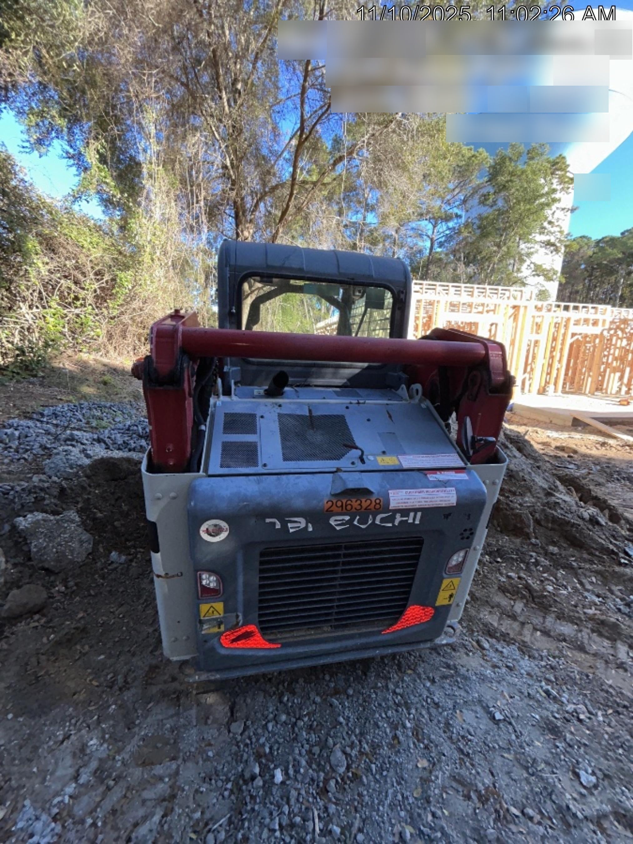 2023 TAKEUCHI TL10V2-CR