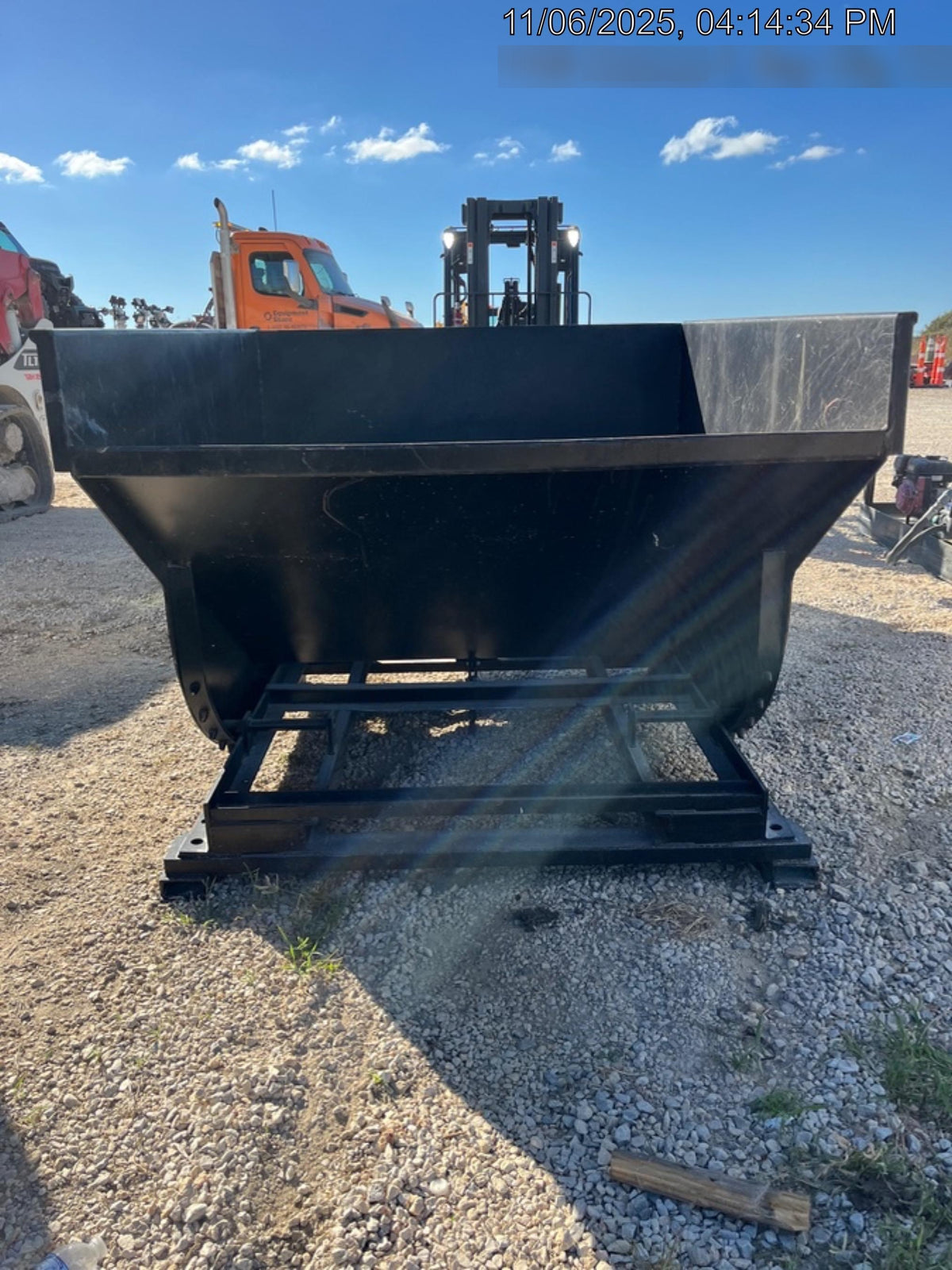 2025 STAR INDUSTRIES M-1820 - Self-Dump Hopper