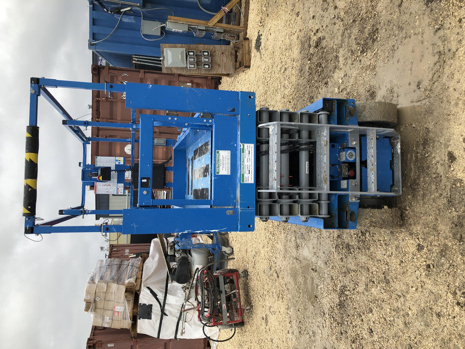 2019 Genie GS-2632 Folding rails with half height swing gate