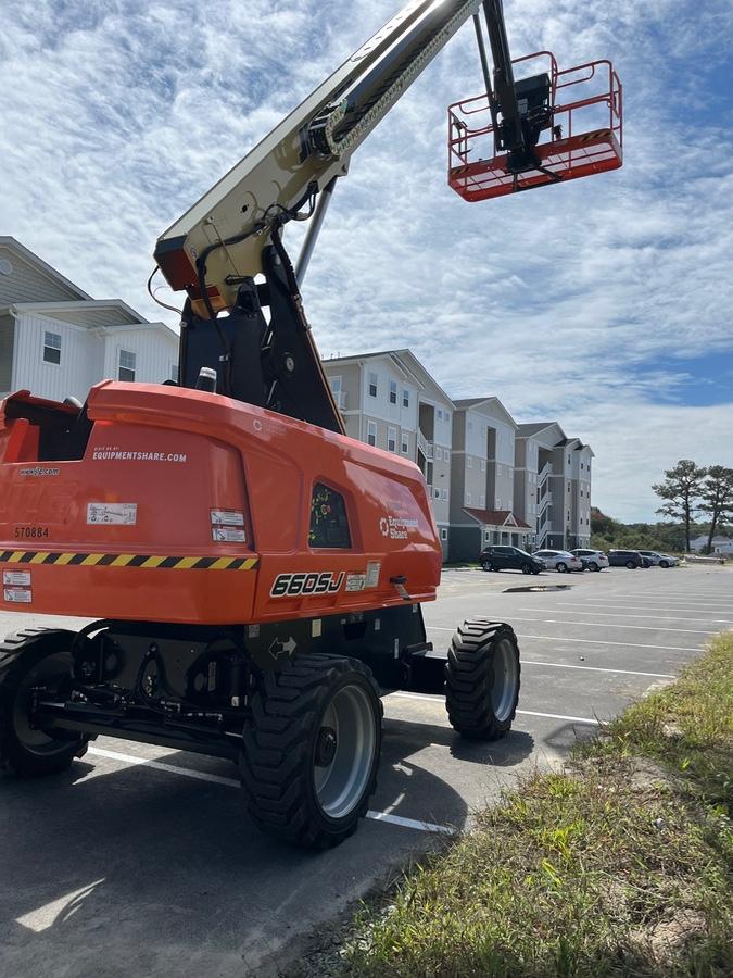 2025 JLG 660SJ
