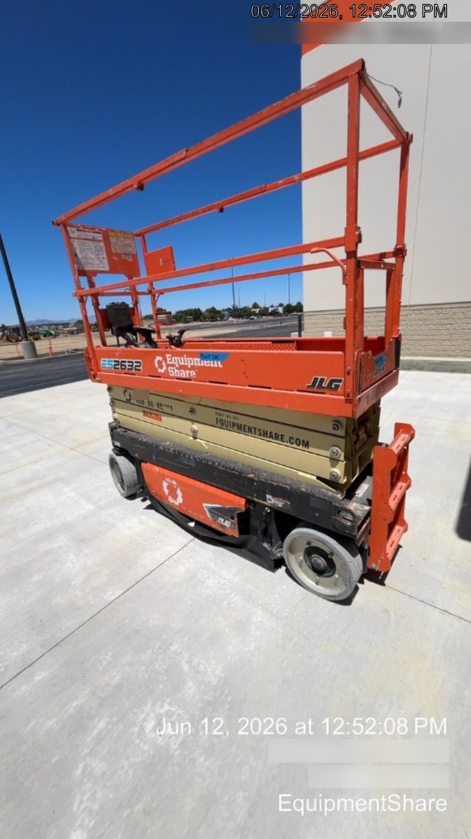 2022 JLG ES2632