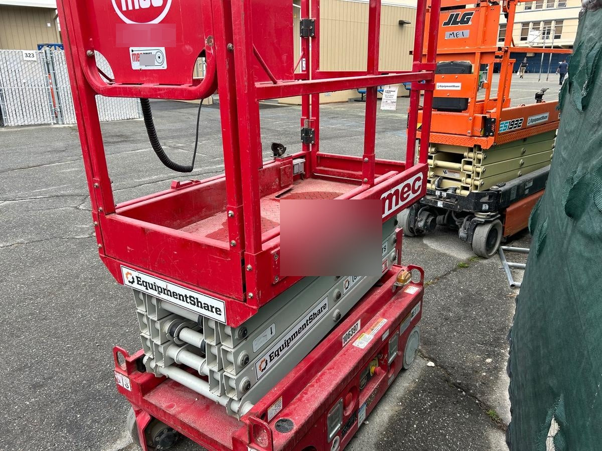 2020 MEC 1330SE Solid NM Tires, Steel Swing out Doors, LCS, Beacon, 900W Inverter