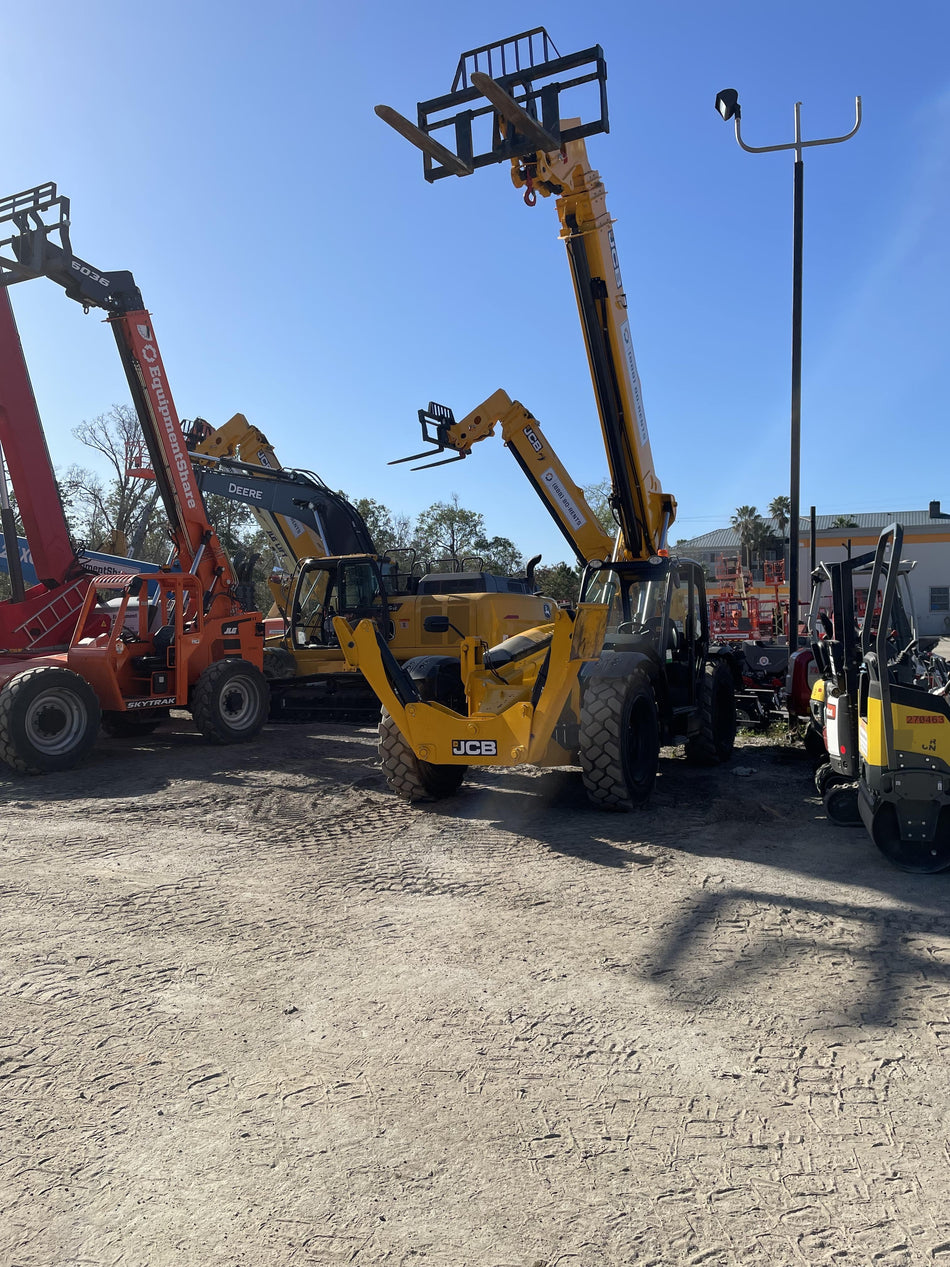 2022 JCB 512-56
