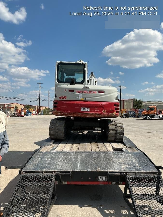 2022 TAKEUCHI TB290C