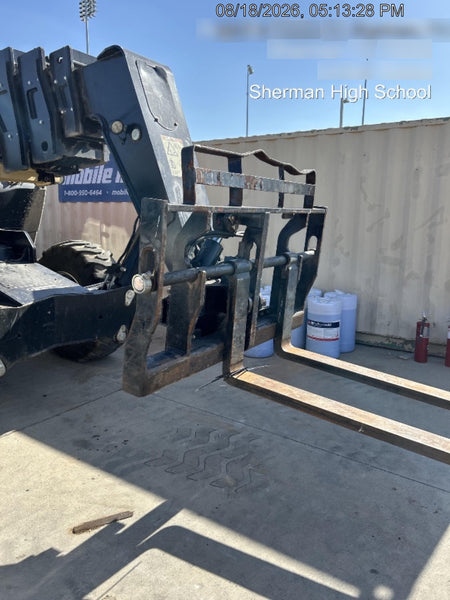 2021 JLG 1075
