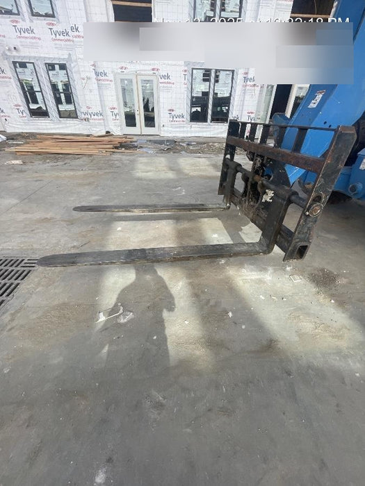 2019 Genie GTH-1056 Cab/Heat/AC, FF Tires, LED Work Lights, Beacon 60" QA Carriage, 60" Forks