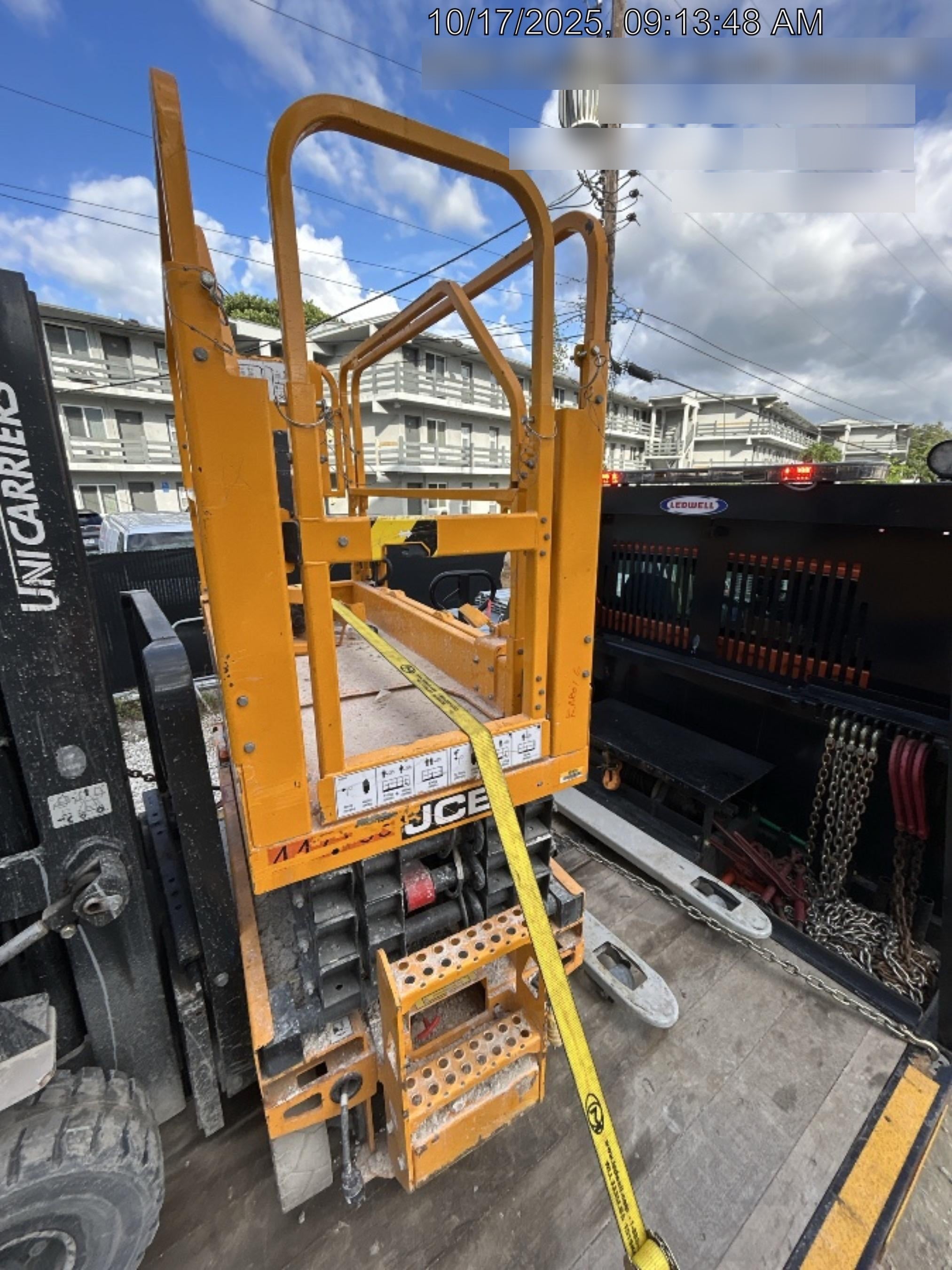 2024 JCB S1932E