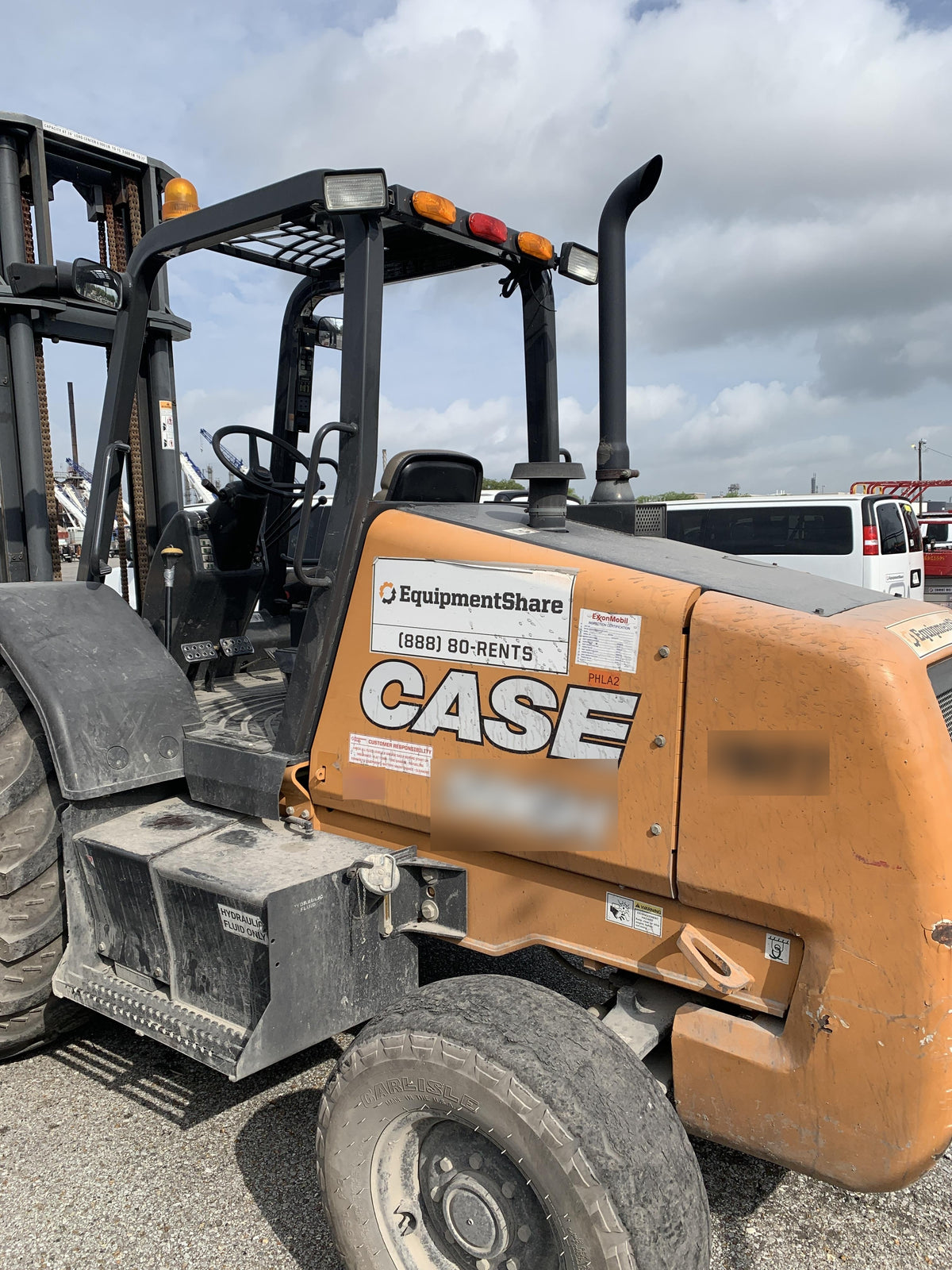 2018 CASE 586H