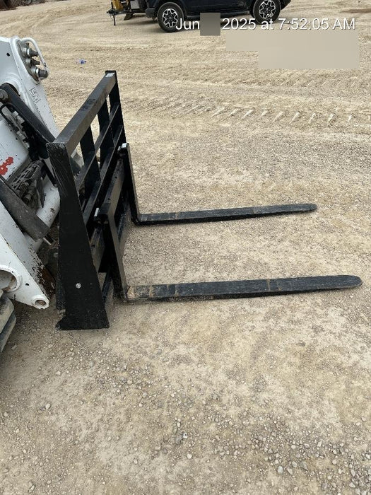 2025 ARROW MATERIAL HANDLING 48" Pallet Forks - Arrow