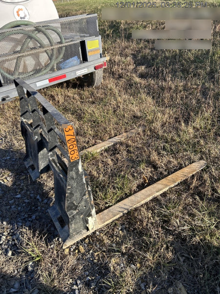2023 ARROW MATERIAL HANDLING 48" Pallet Forks - Arrow