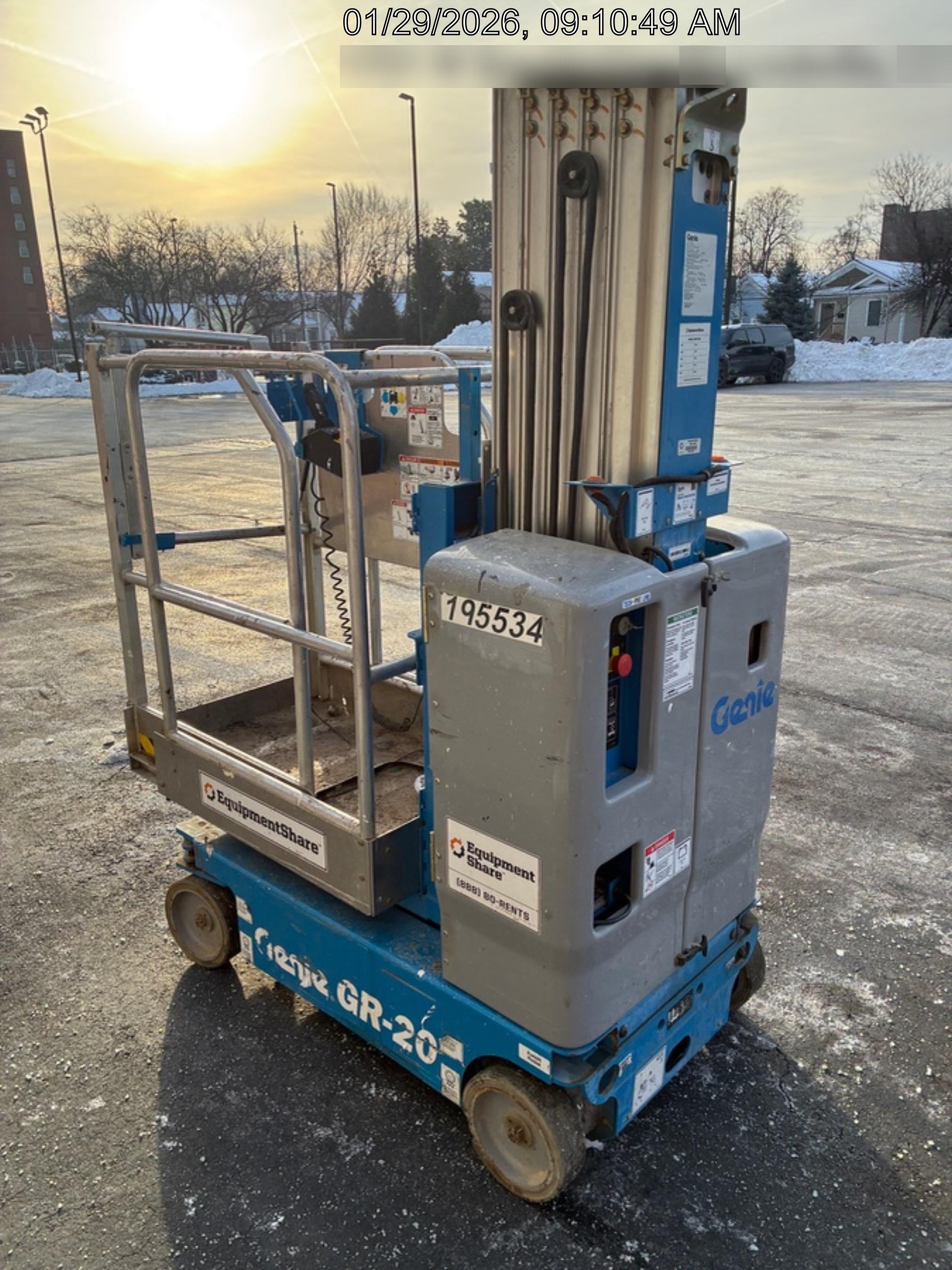2021 GENIE GR-20