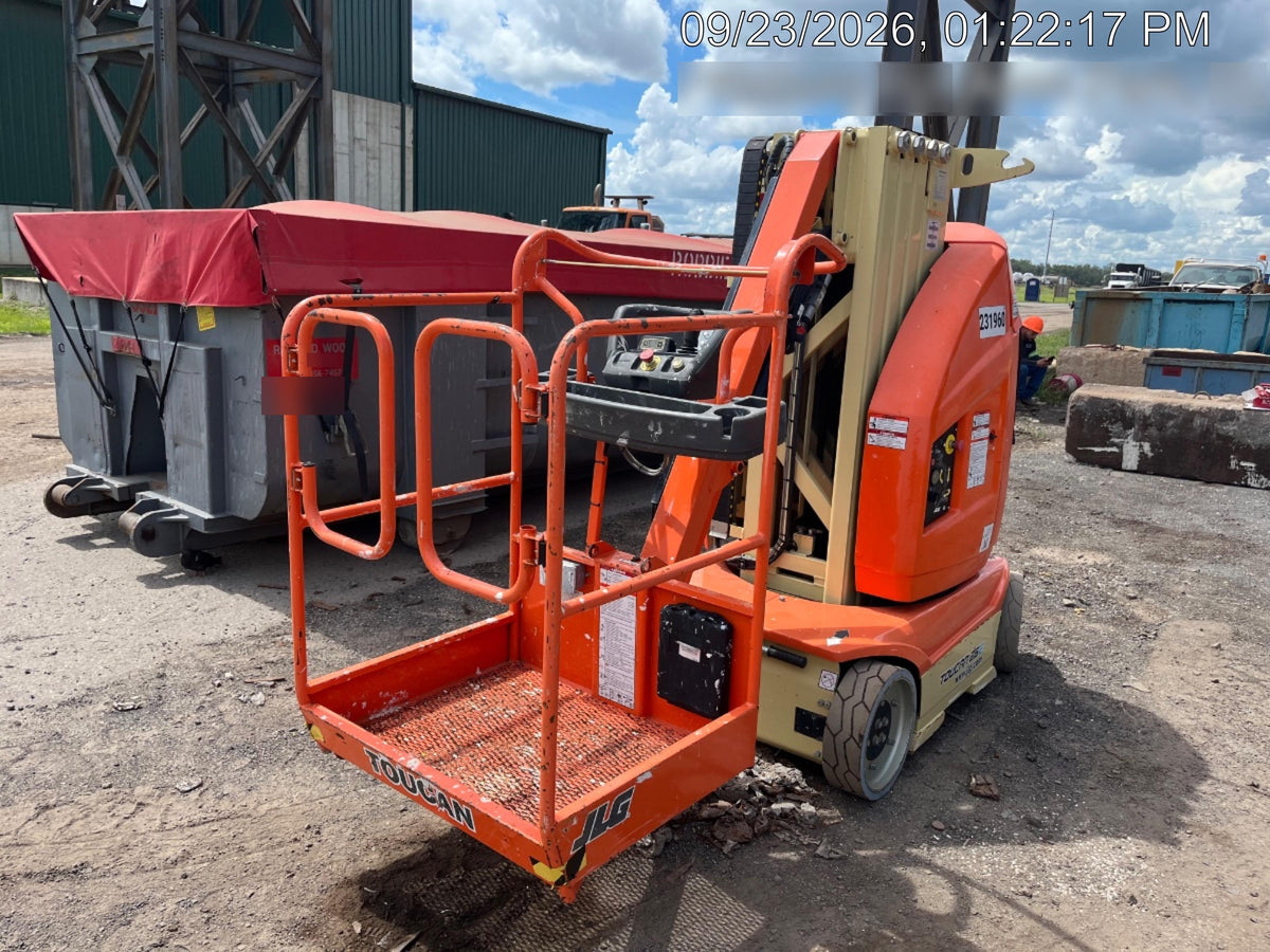 2022 JLG 26E