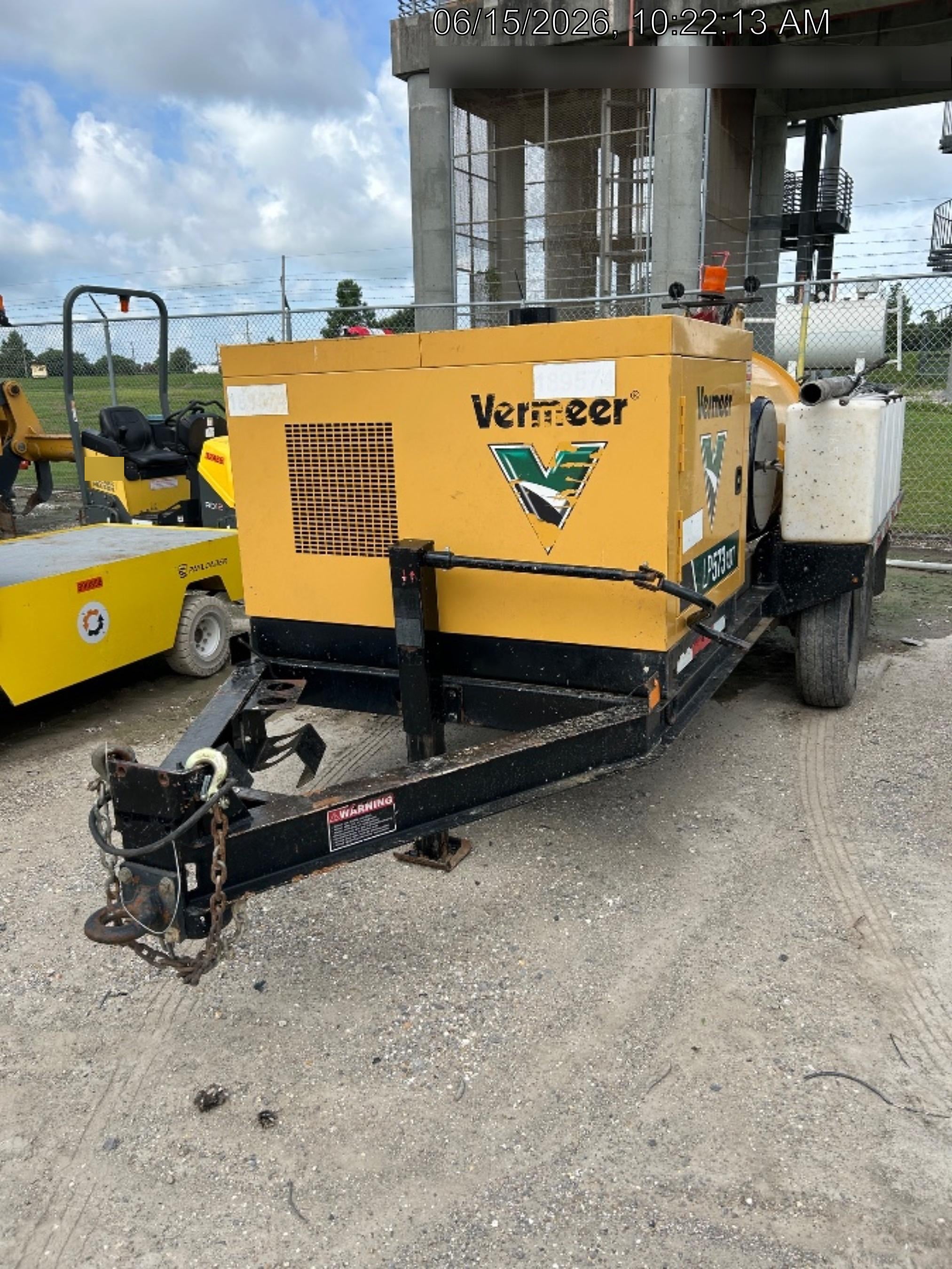 2021 VAC-TRON LP573XDT